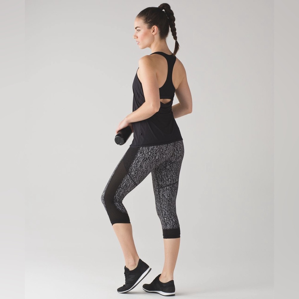 Lululemon Fit Physique Crop Luon Suited Jacquard Black White / Black